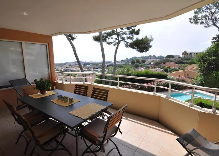 Le Beauvert - Stayinantibes * أنتيب